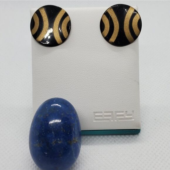 Vintage Retro Black & Gold Tone Earrings - Picture 2 of 3